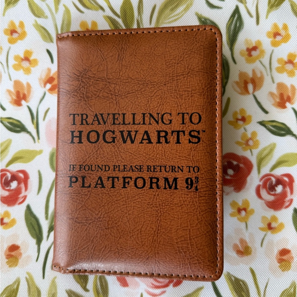 NWT Harry Potter Hogwarts Passport Cover